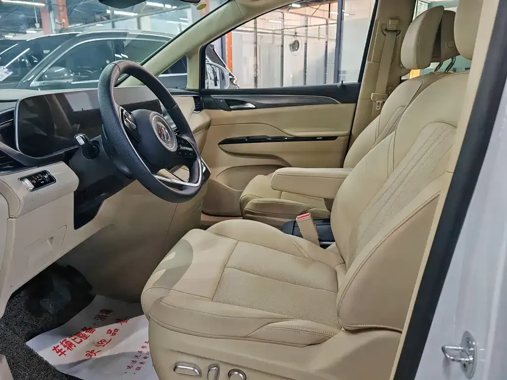 Buick GL8 Hybrid — фото 7