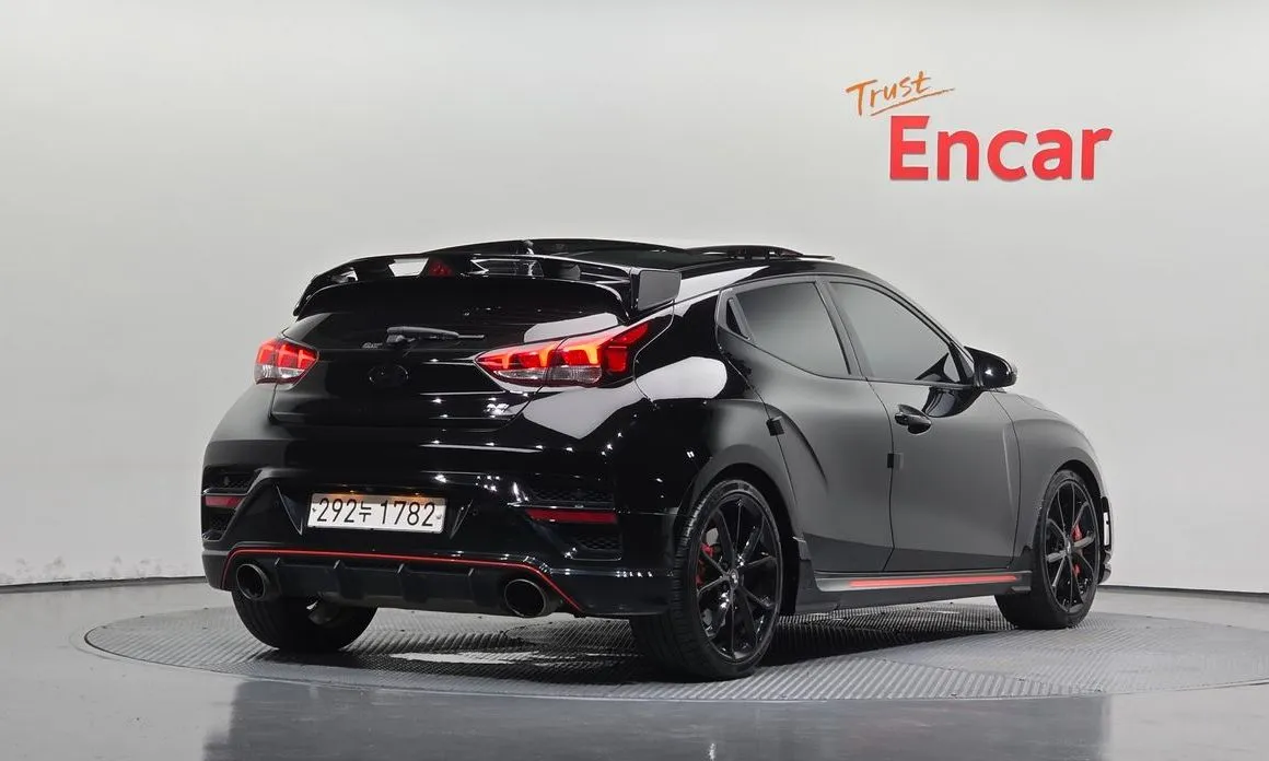 Hyundai Veloster — фото 3