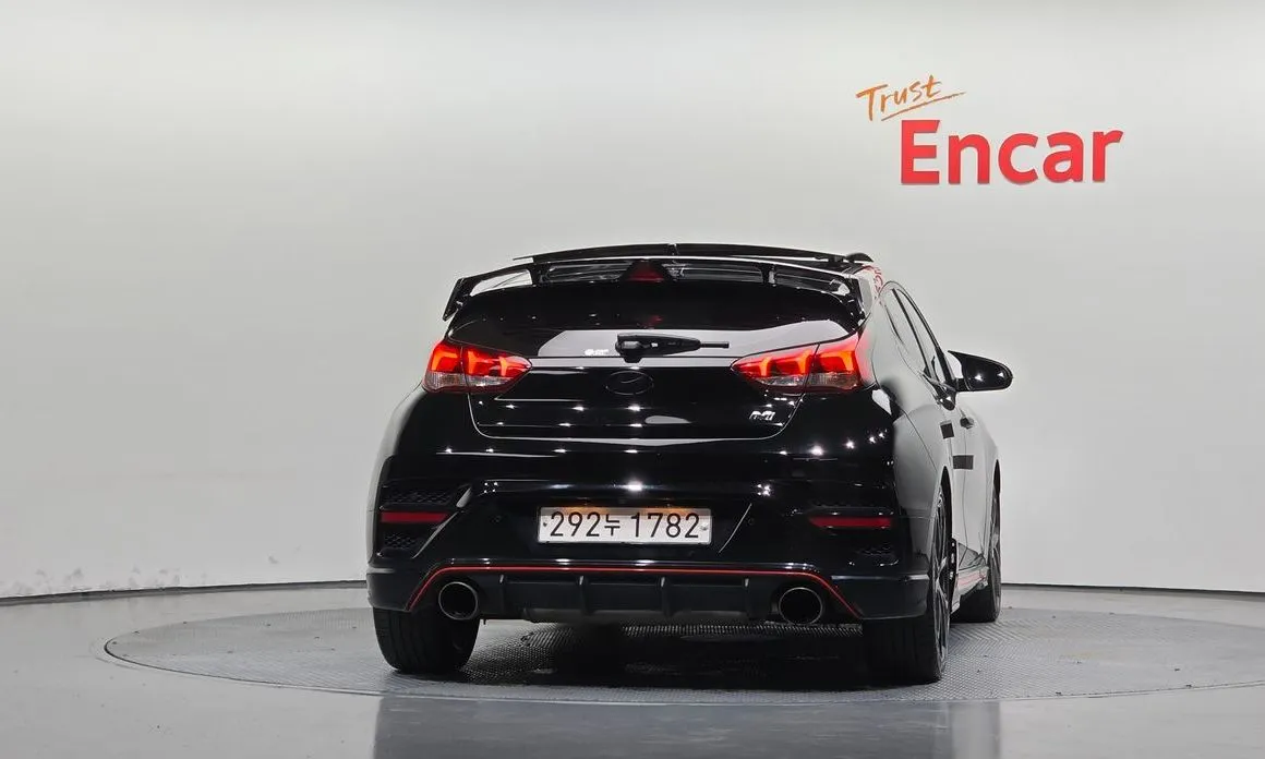 Hyundai Veloster — фото 2