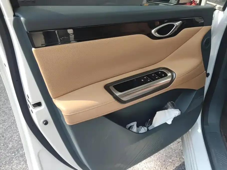 GAC Motor Trumpchi E8 — фото 7
