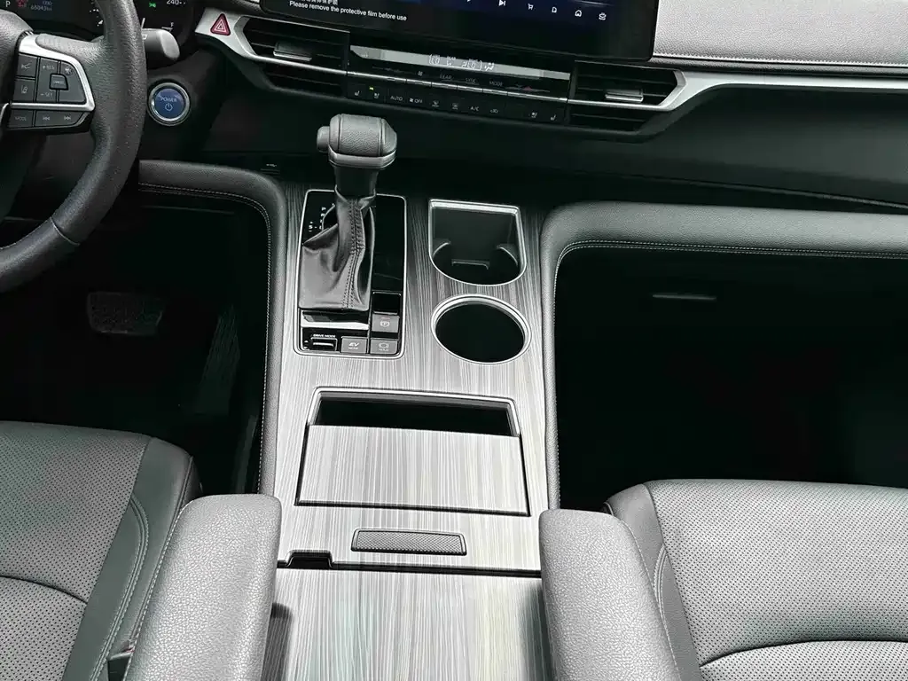 Toyota Sienna — фото 4