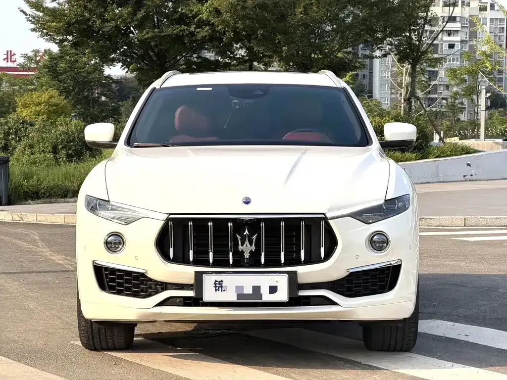 Maserati Levante — фото 10