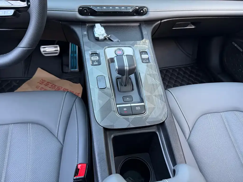 GAC Motor Shadow Leopard — фото 7