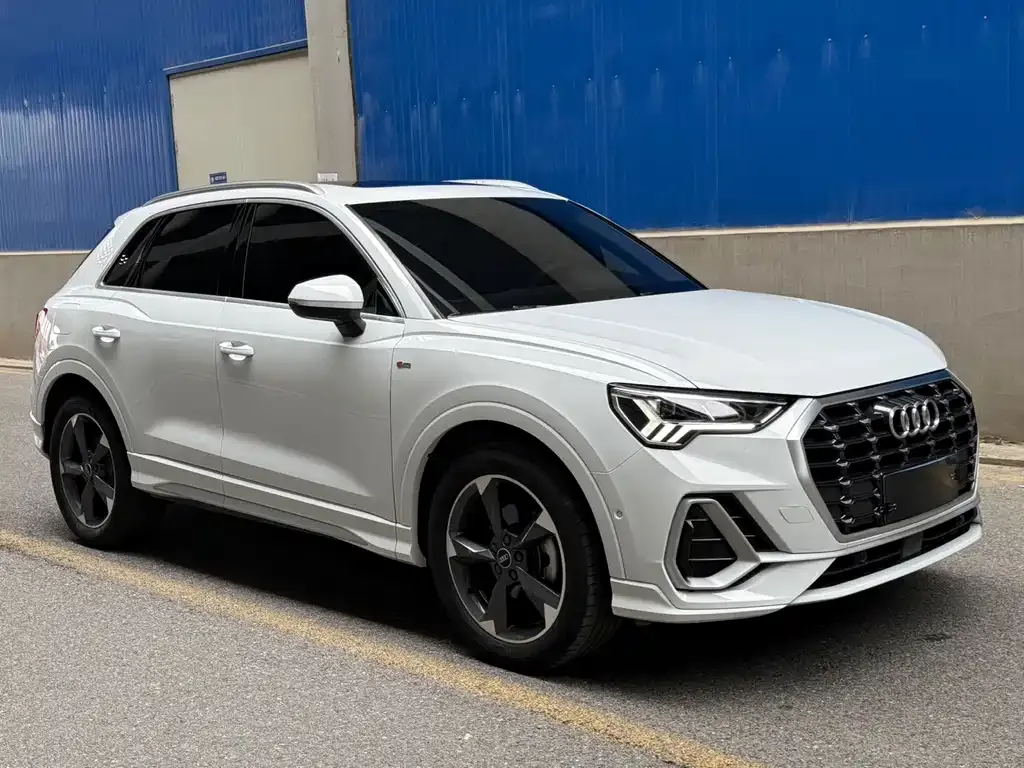 Audi Q3 — фото 10
