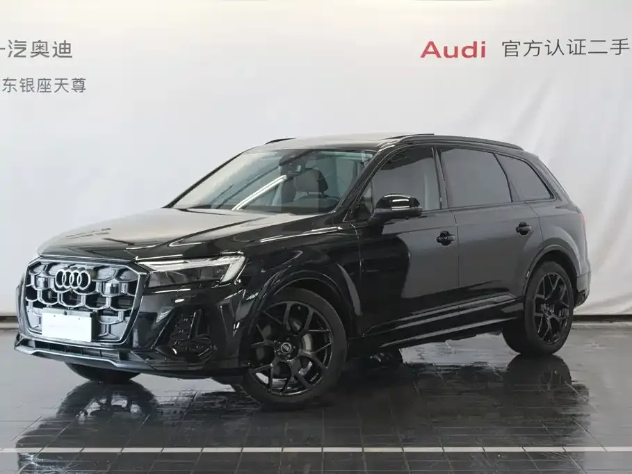 Audi Q7 — фото 1