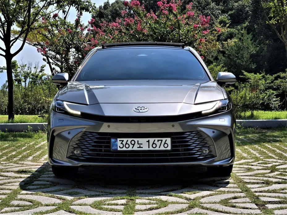 Toyota Camry — фото 10