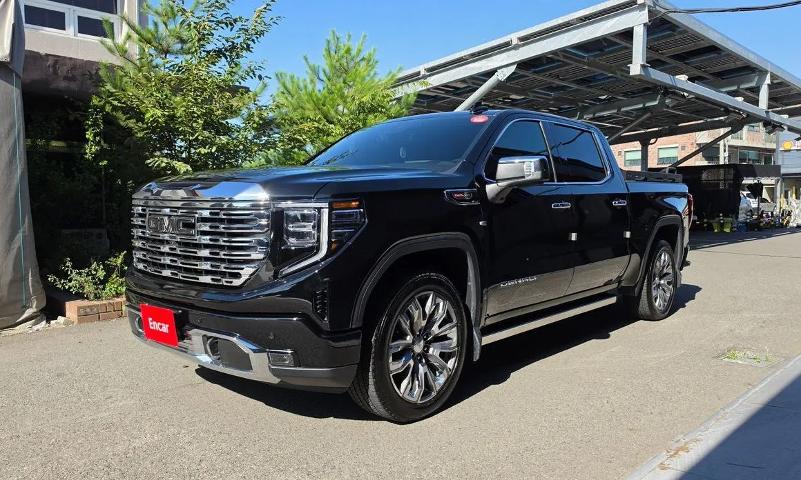 GMC Sierra — фото 1