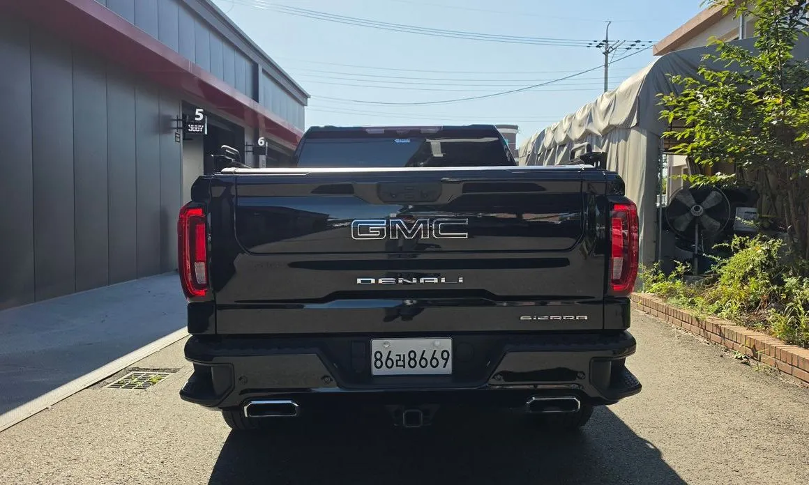 GMC Sierra — фото 5