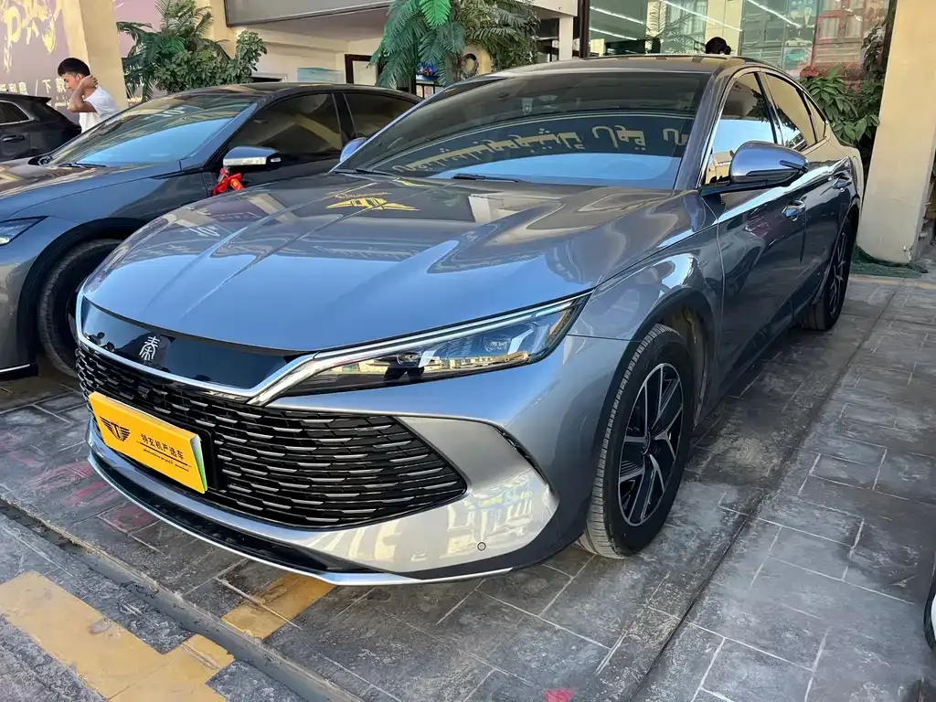 BYD Qin L — фото 1
