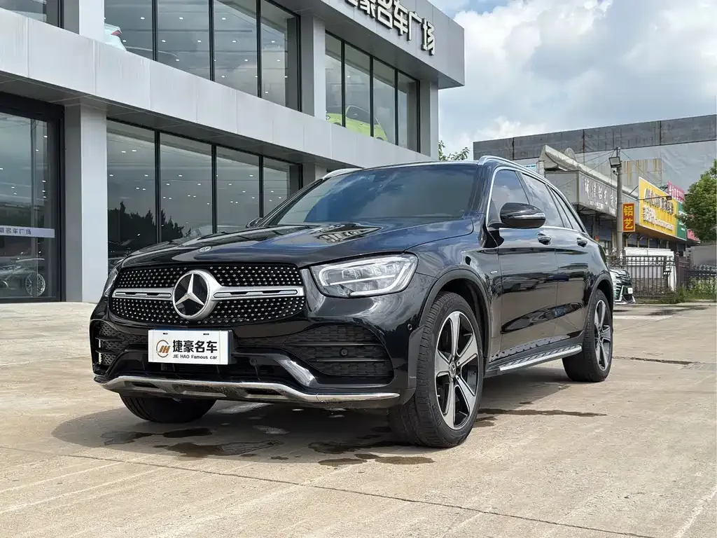 Mercedes-Benz GLC — фото 1