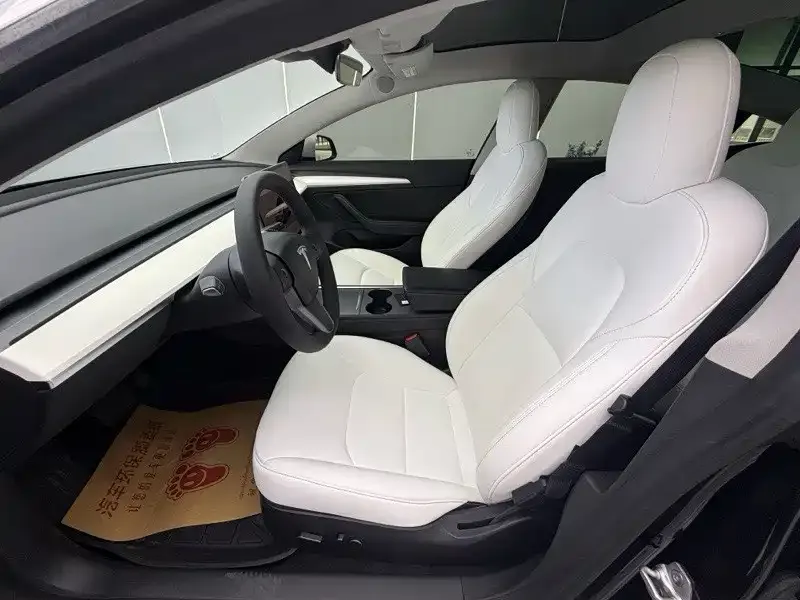 Tesla Model 3 — фото 2