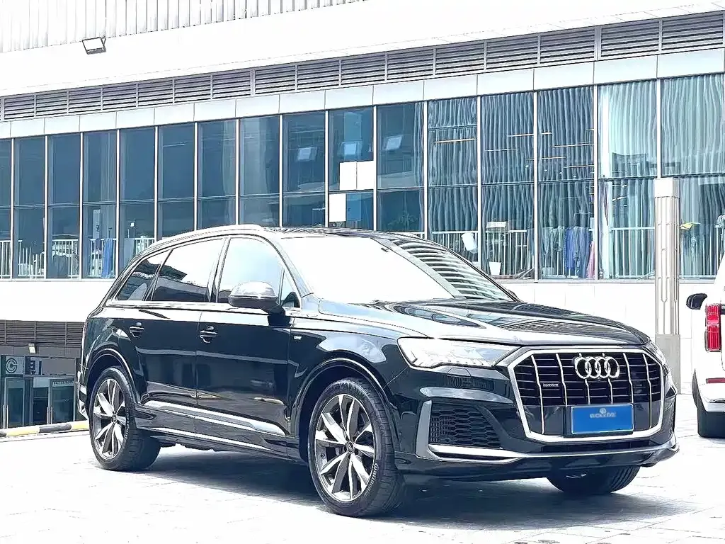 Audi Q7 — фото 5
