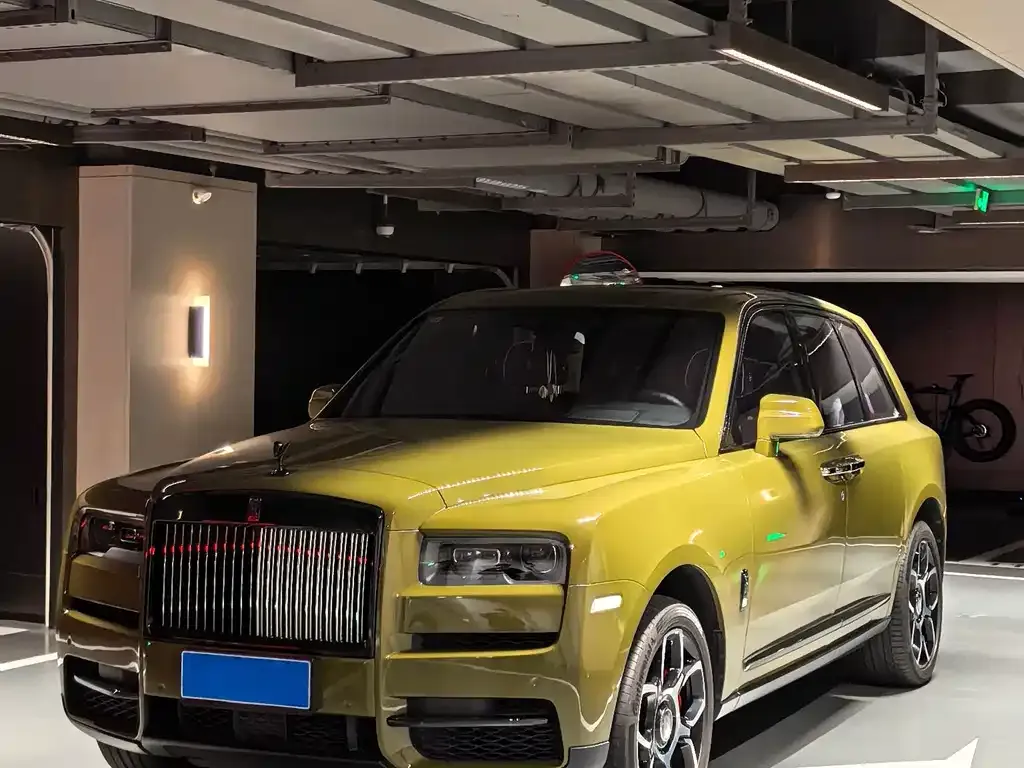 Rolls-Royce Cullinan — фото 9