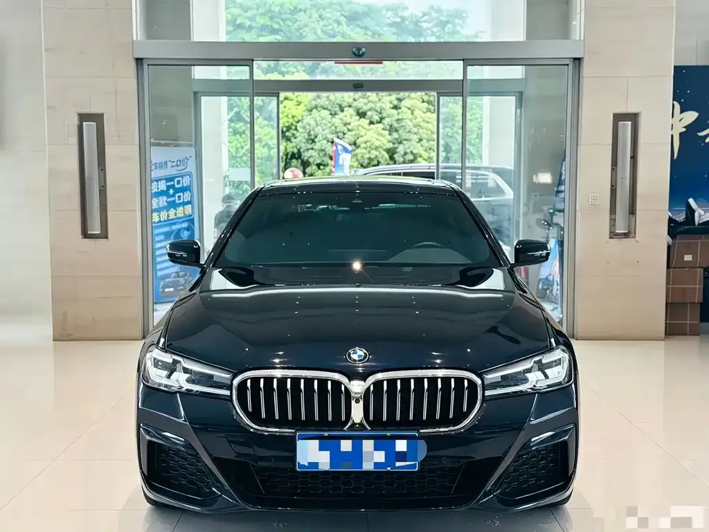 BMW 5 Series — фото 2