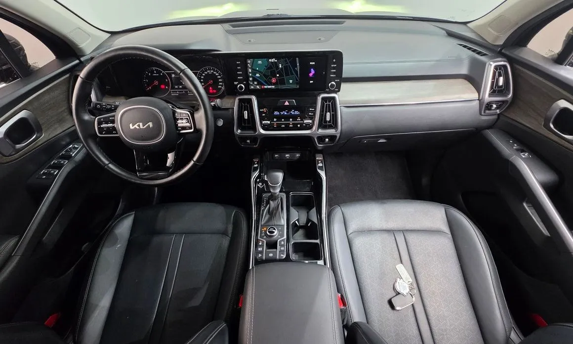 Kia Sorento — фото 9