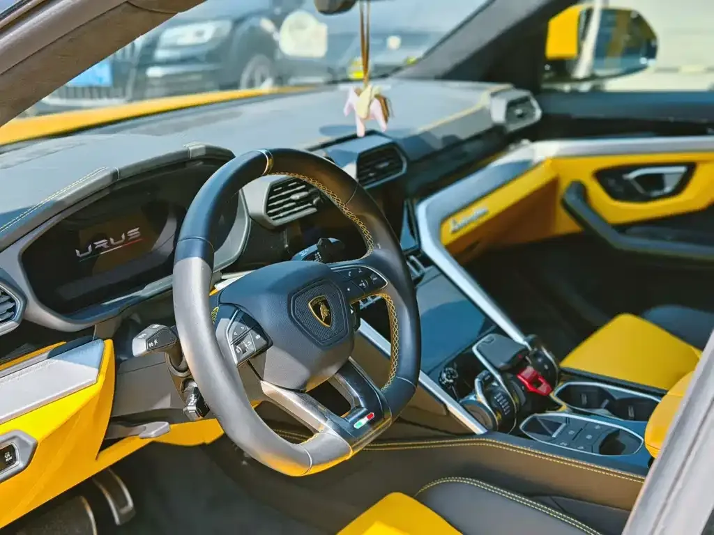 Lamborghini Urus — фото 2