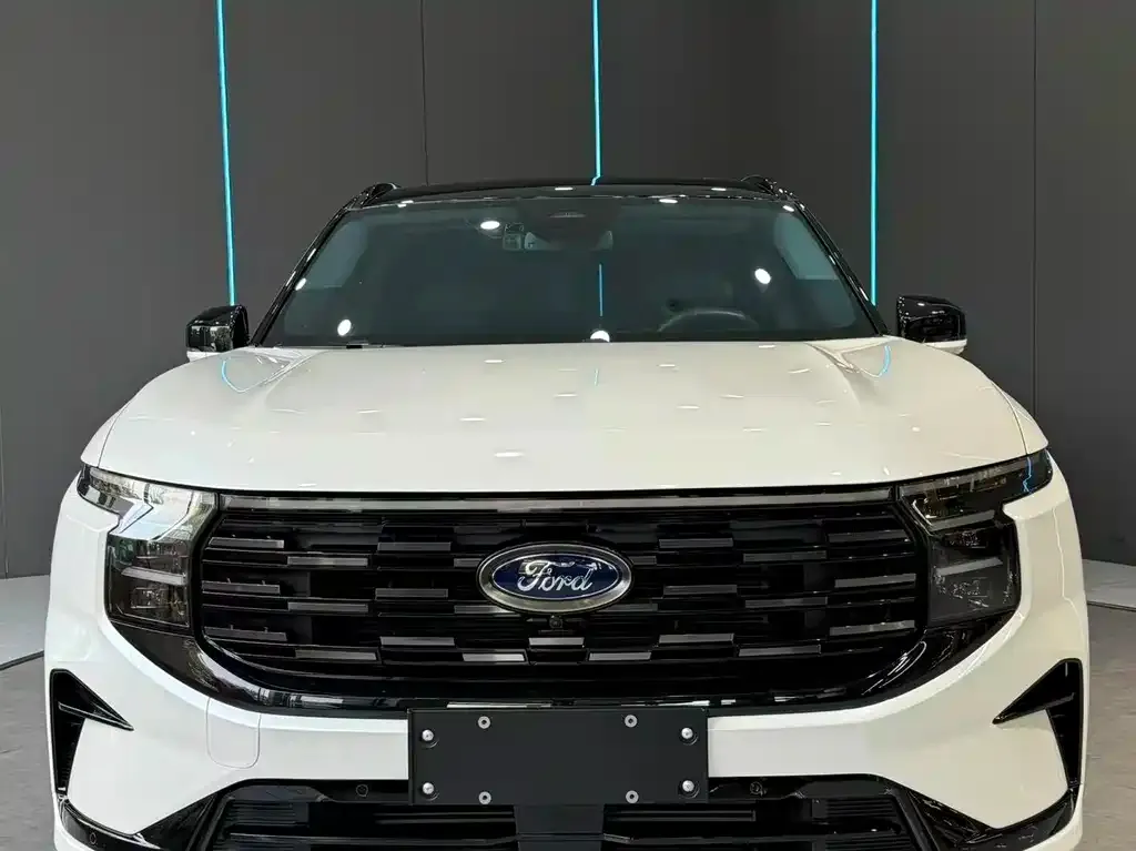 Ford Edge — фото 10