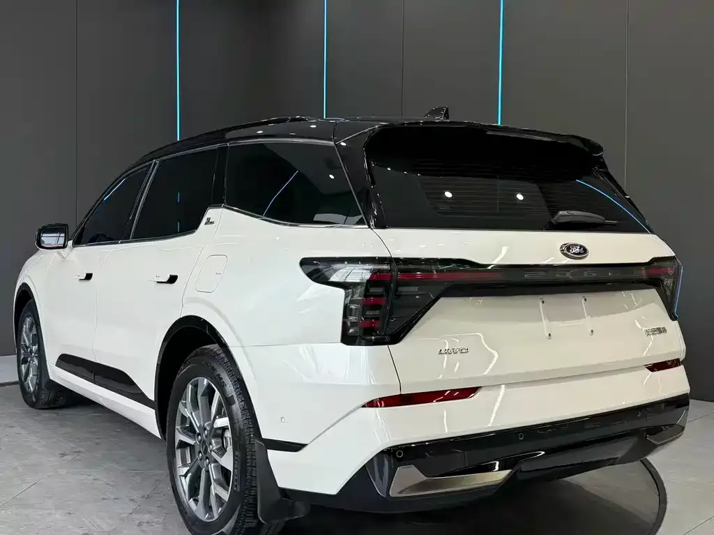 Ford Edge — фото 6