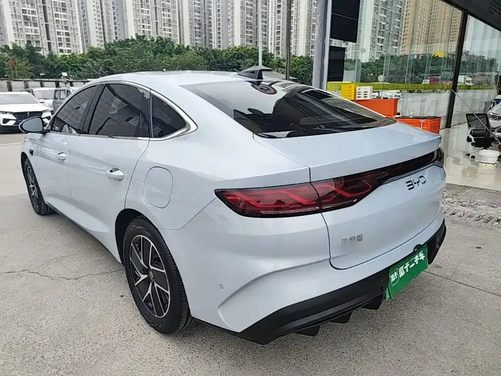 BYD Qin L — фото 9