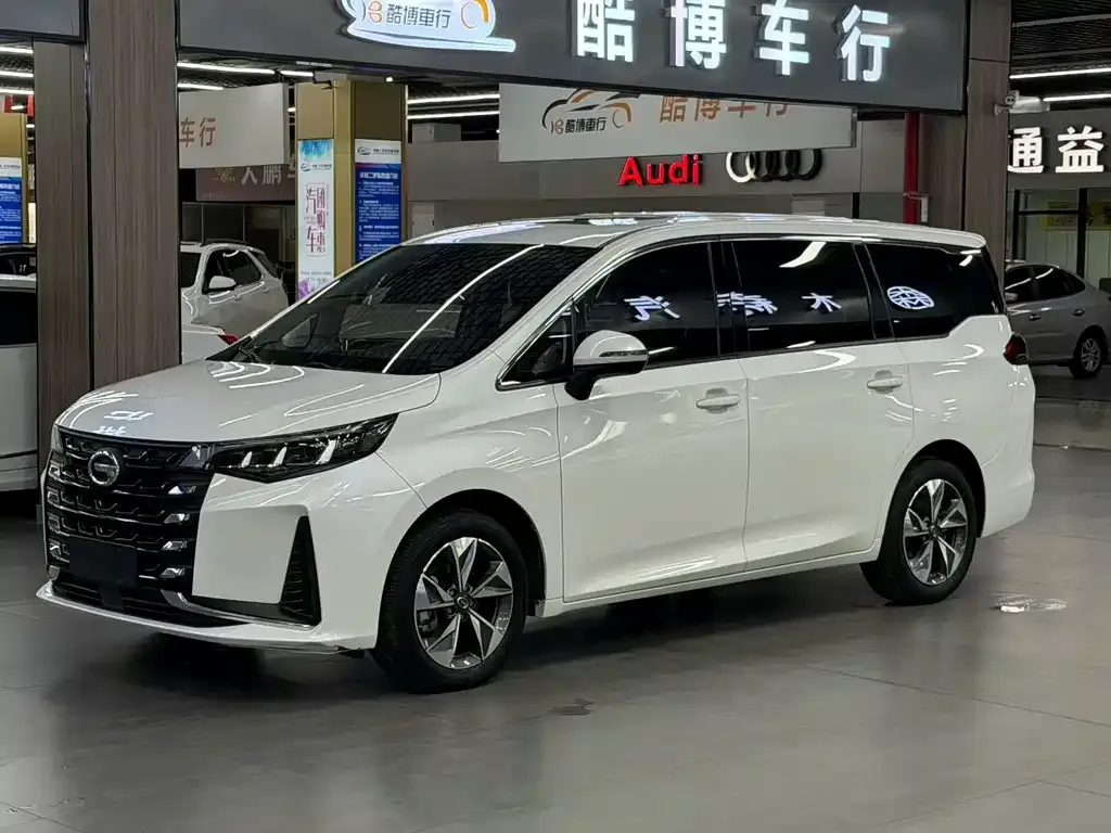 GAC Motor Trumpchi M6 — фото 1