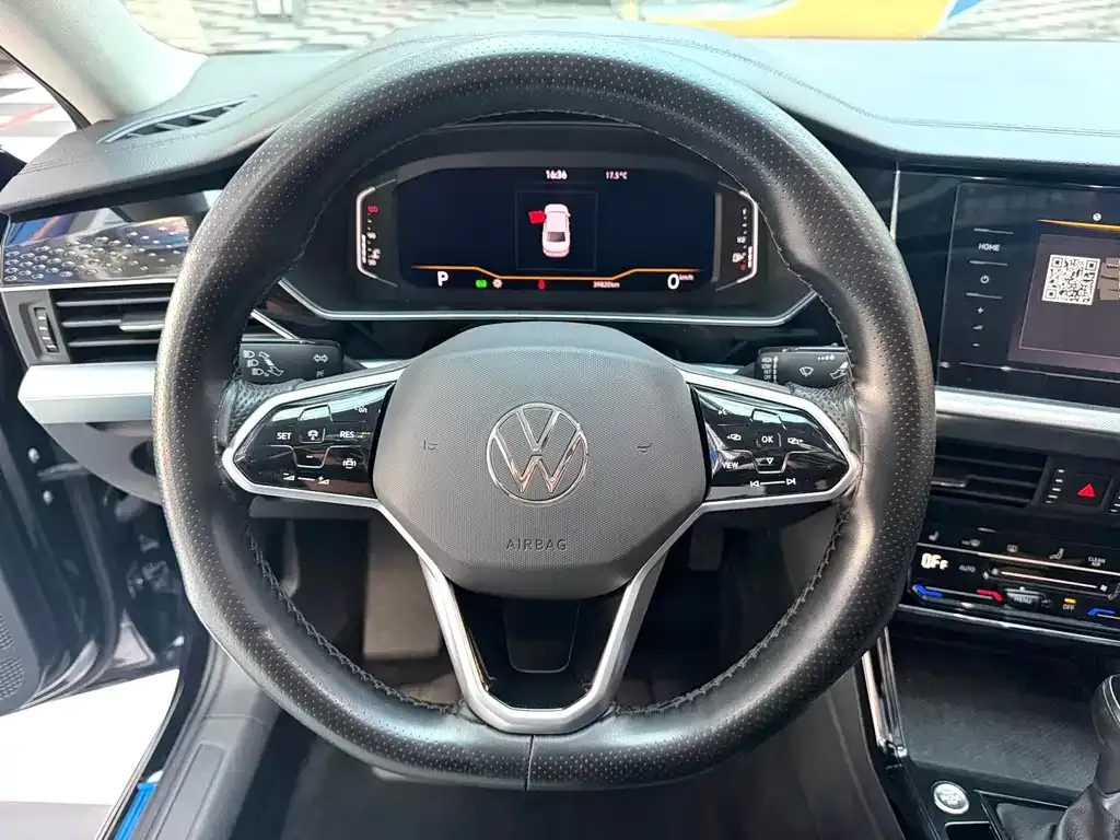Volkswagen Passat — фото 4
