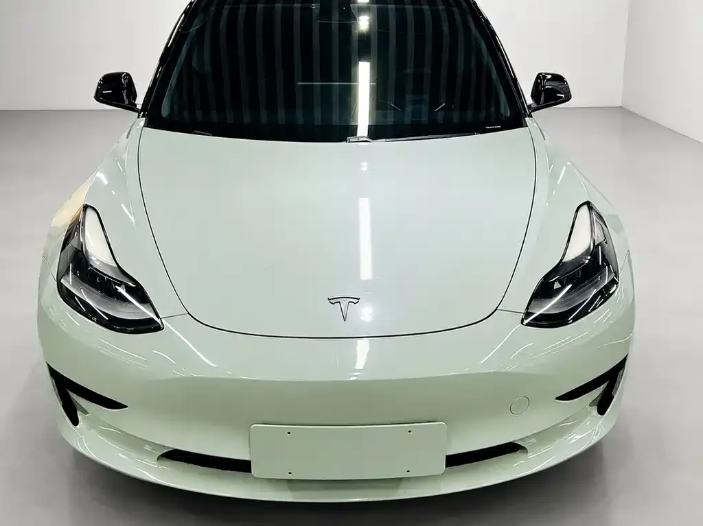 Tesla Model 3 — фото 8