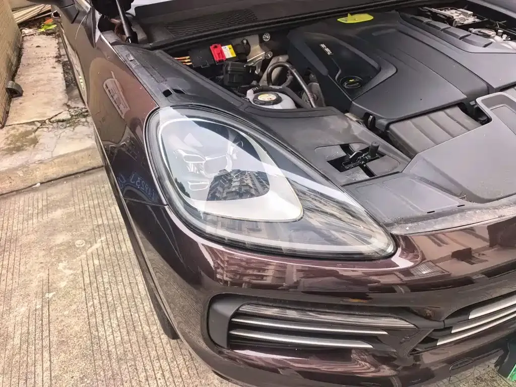 Porsche Cayenne Hybrid — фото 9