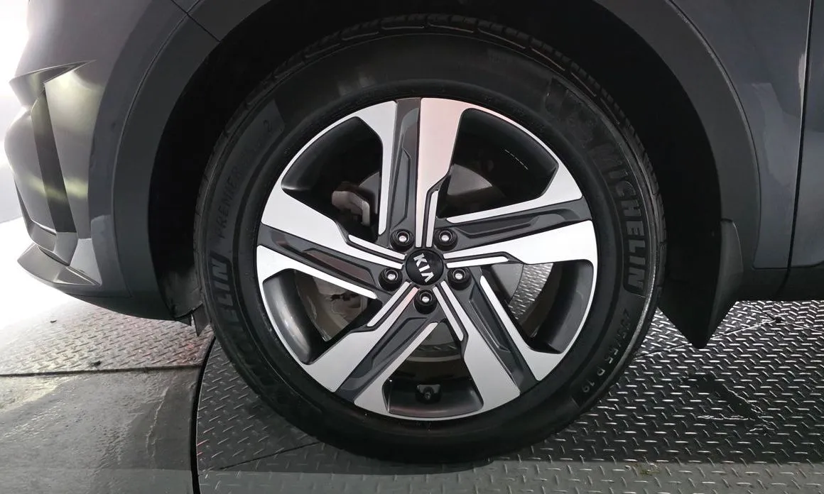 Kia Sorento — фото 10