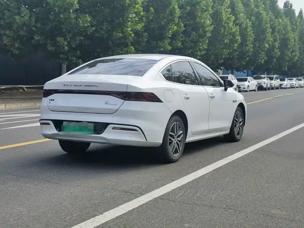 BYD Qin PLUS — фото 9