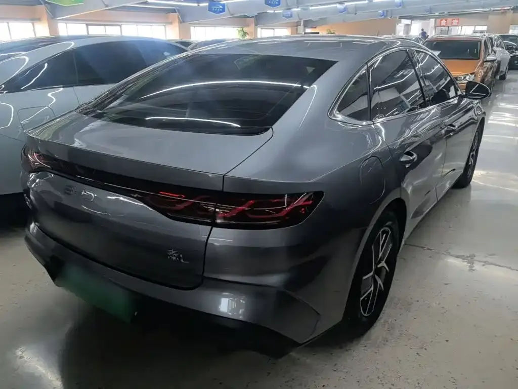 BYD Qin L — фото 9