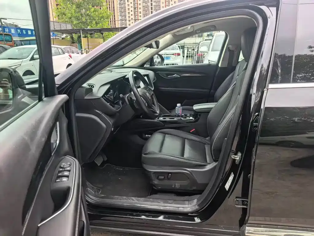 Buick Envision Plus — фото 2
