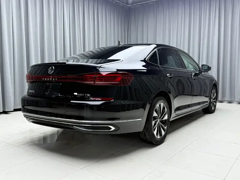 Volkswagen Passat — фото 3