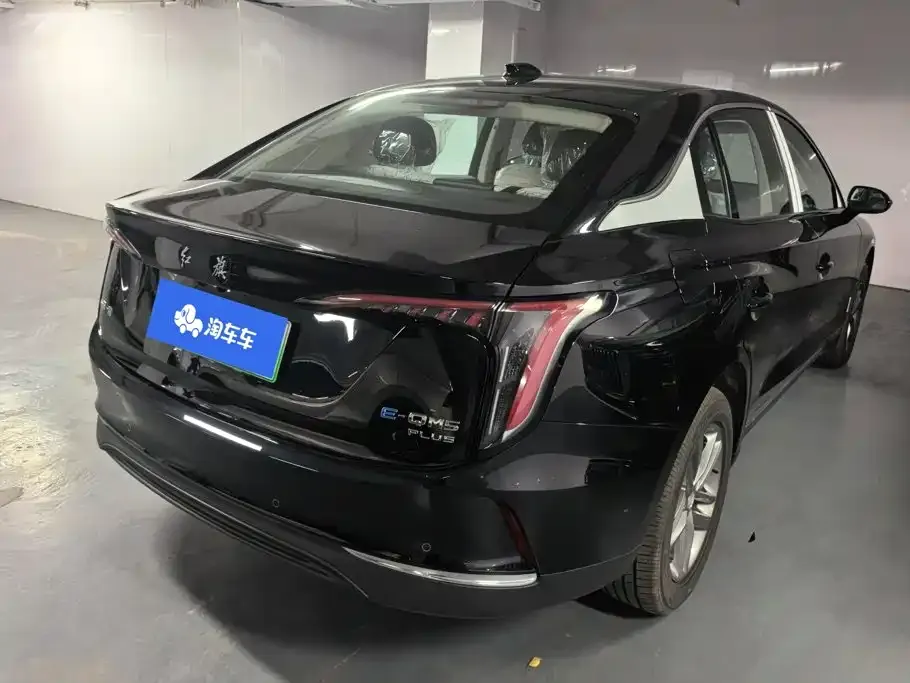 Hongqi E-QM5 — фото 6