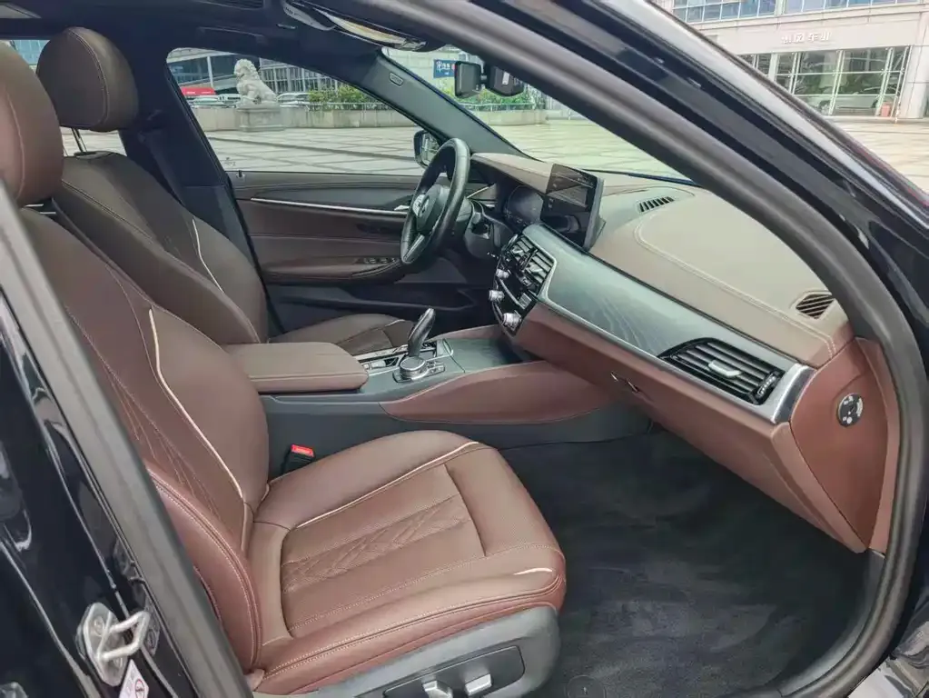 BMW 5 Series New Energy — фото 2