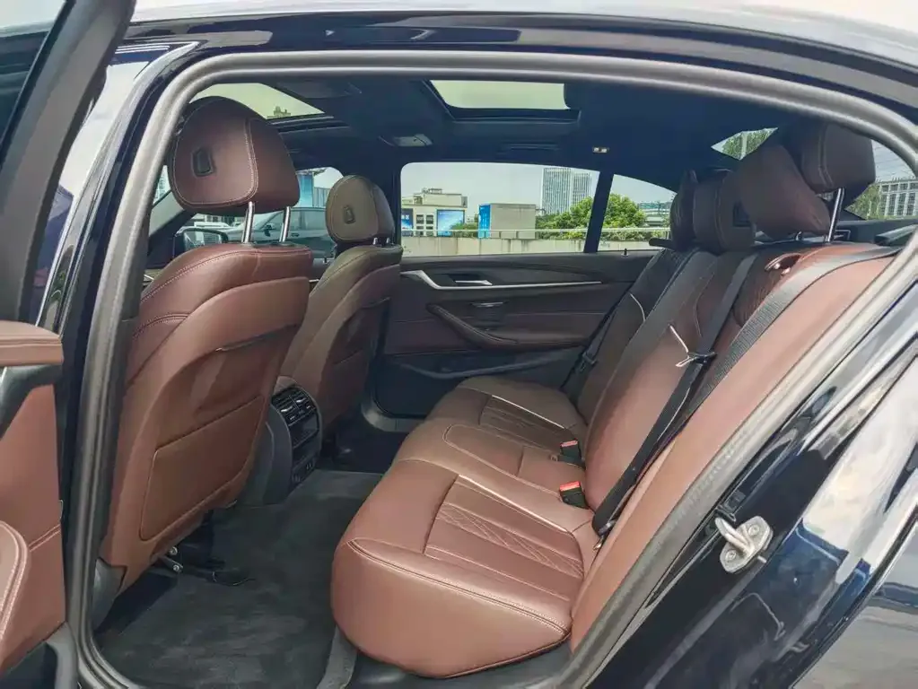 BMW 5 Series New Energy — фото 4