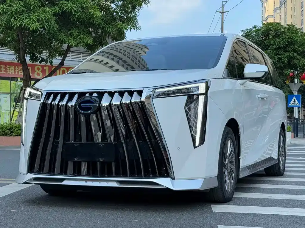 GAC Motor Trumpchi M8 — фото 1