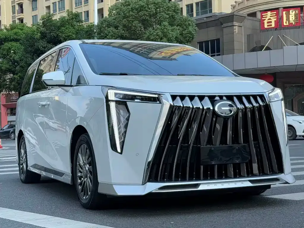 GAC Motor Trumpchi M8 — фото 10