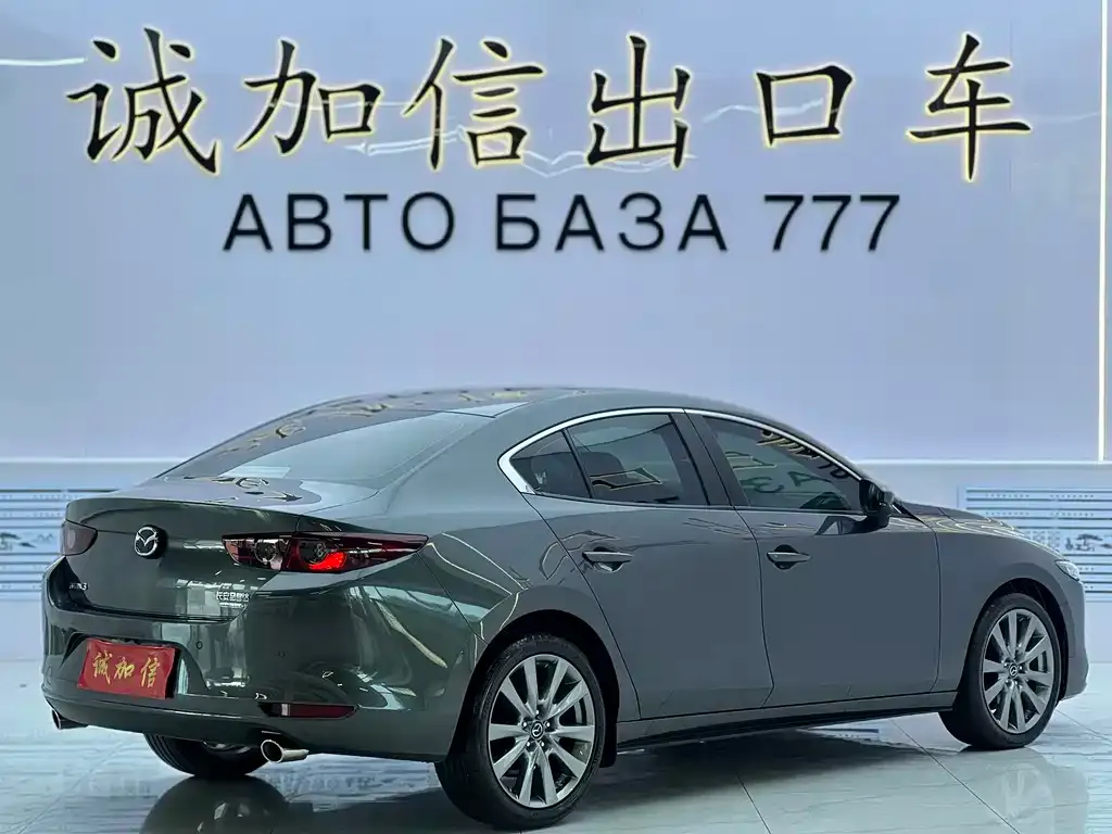 Mazda 3 Axela — фото 5