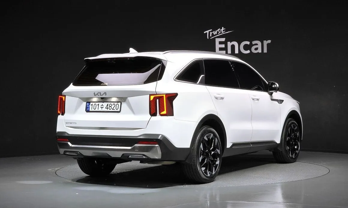 Kia Sorento — фото 7
