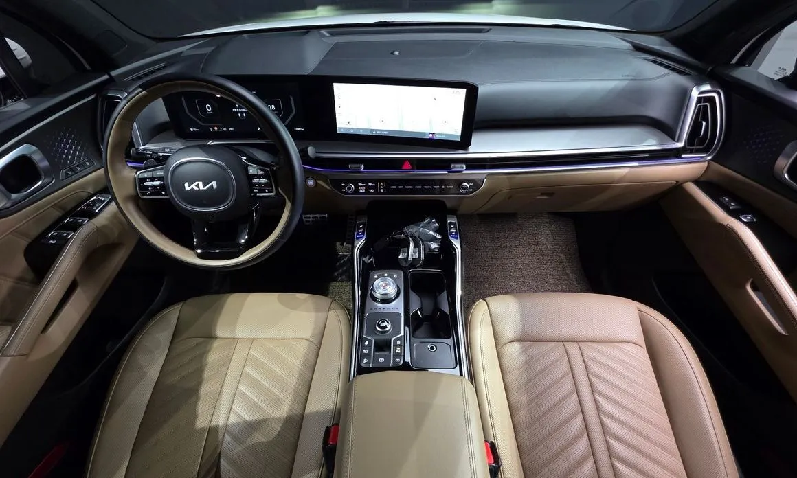 Kia Sorento — фото 10