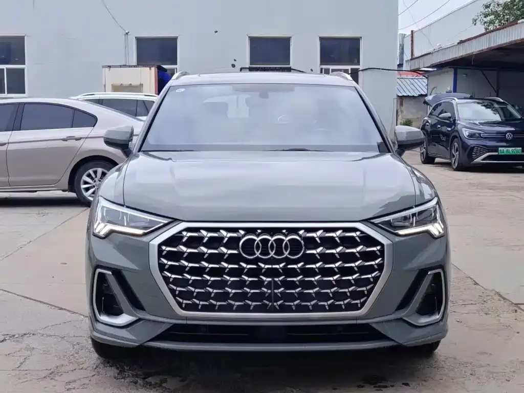 Audi Q3 — фото 5