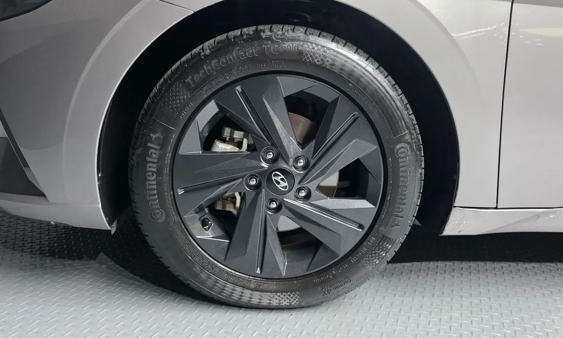 Hyundai AVANTE — фото 4