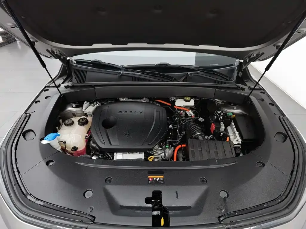 Geely Galaxy L7 — фото 10