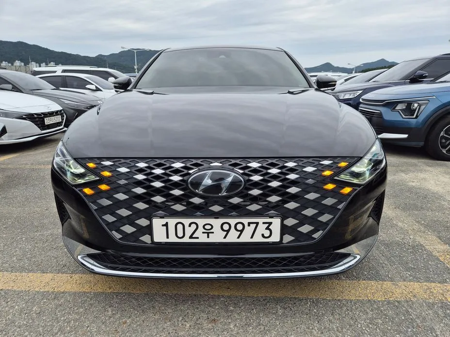 Hyundai Grandeur — фото 1