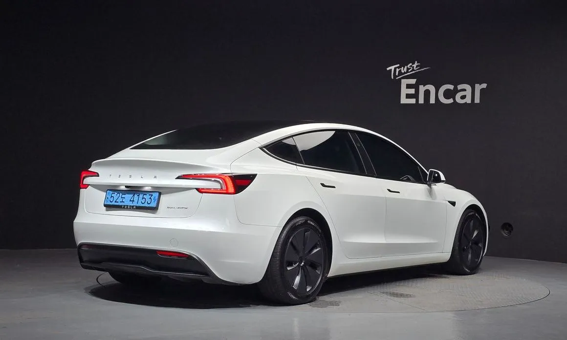 Tesla Model 3 — фото 5