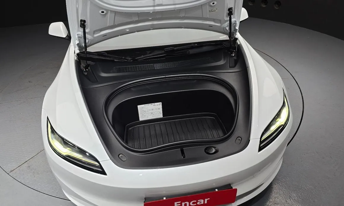 Tesla Model 3 — фото 10