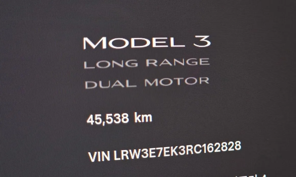 Tesla Model 3 — фото 7