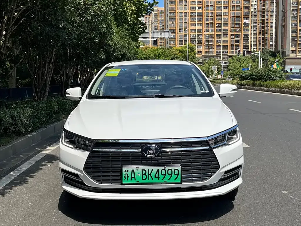 BYD Qin NEV — фото 5