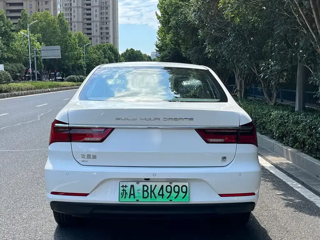 BYD Qin NEV — фото 8