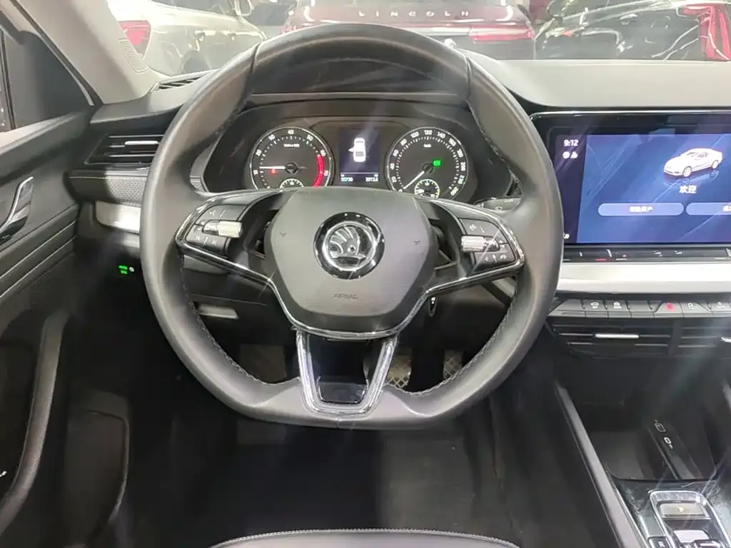 Skoda Octavia — фото 7